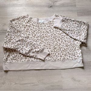 Aerie Cheetah Print Cream And Tan Crewneck Women’s Size Medium